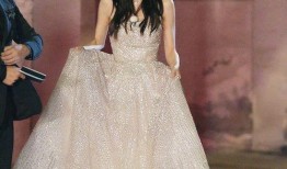 蔡徐坤lisa娱乐爆料,揭秘明星幕后故事