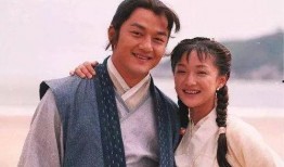 娱乐圈里两个男人吃瓜,是友情升温还是另有隐情？